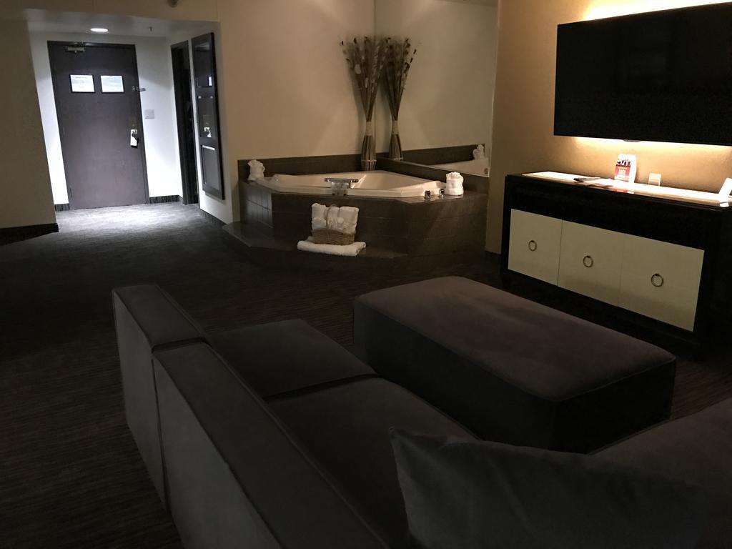 Ramada By Wyndham Terrible'S Hotel & Casino Jean Zewnętrze zdjęcie