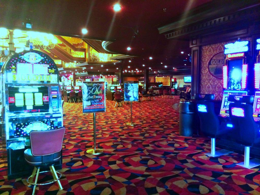Ramada By Wyndham Terrible'S Hotel & Casino Jean Zewnętrze zdjęcie