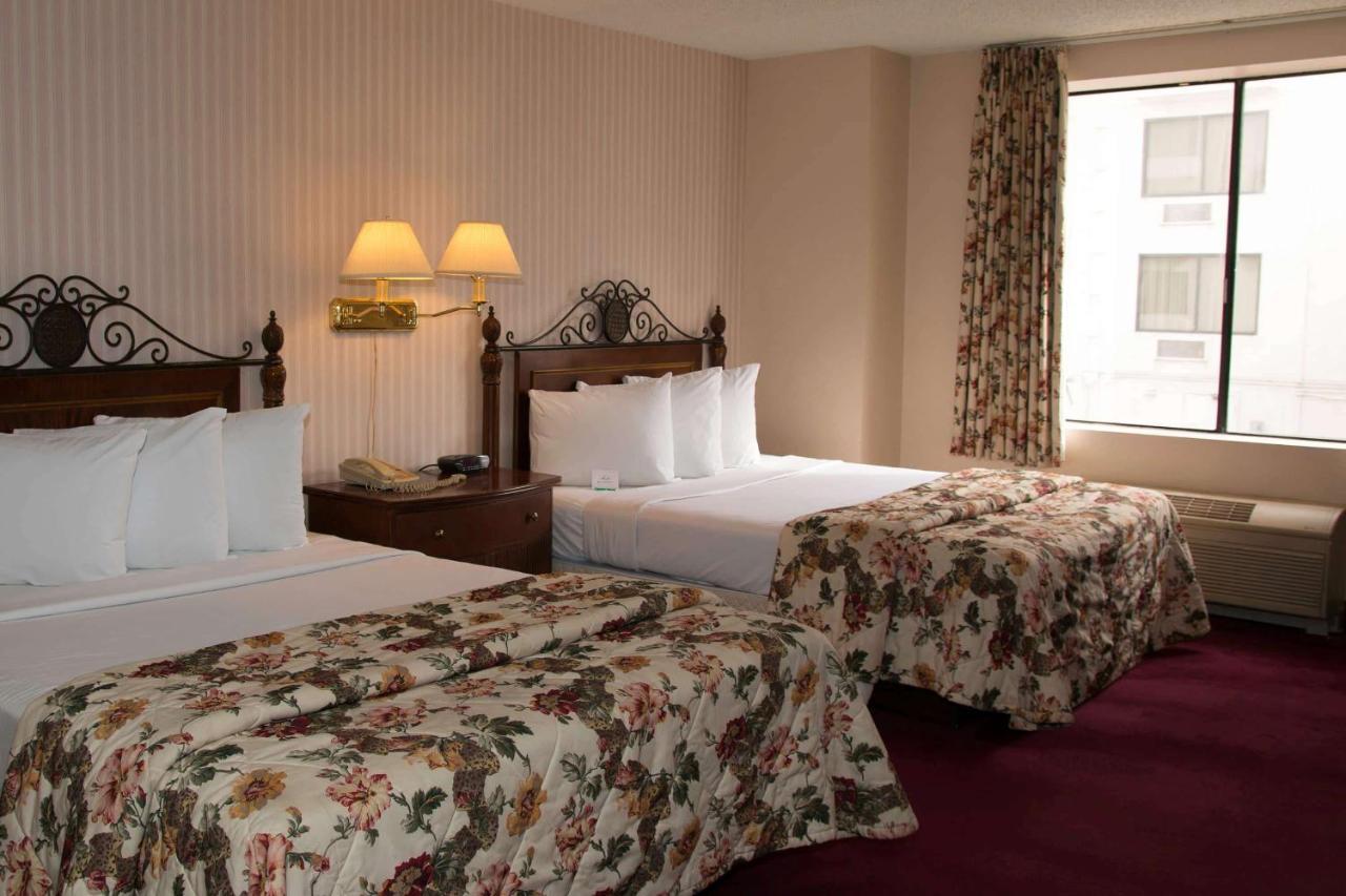 Ramada By Wyndham Terrible'S Hotel & Casino Jean Zewnętrze zdjęcie